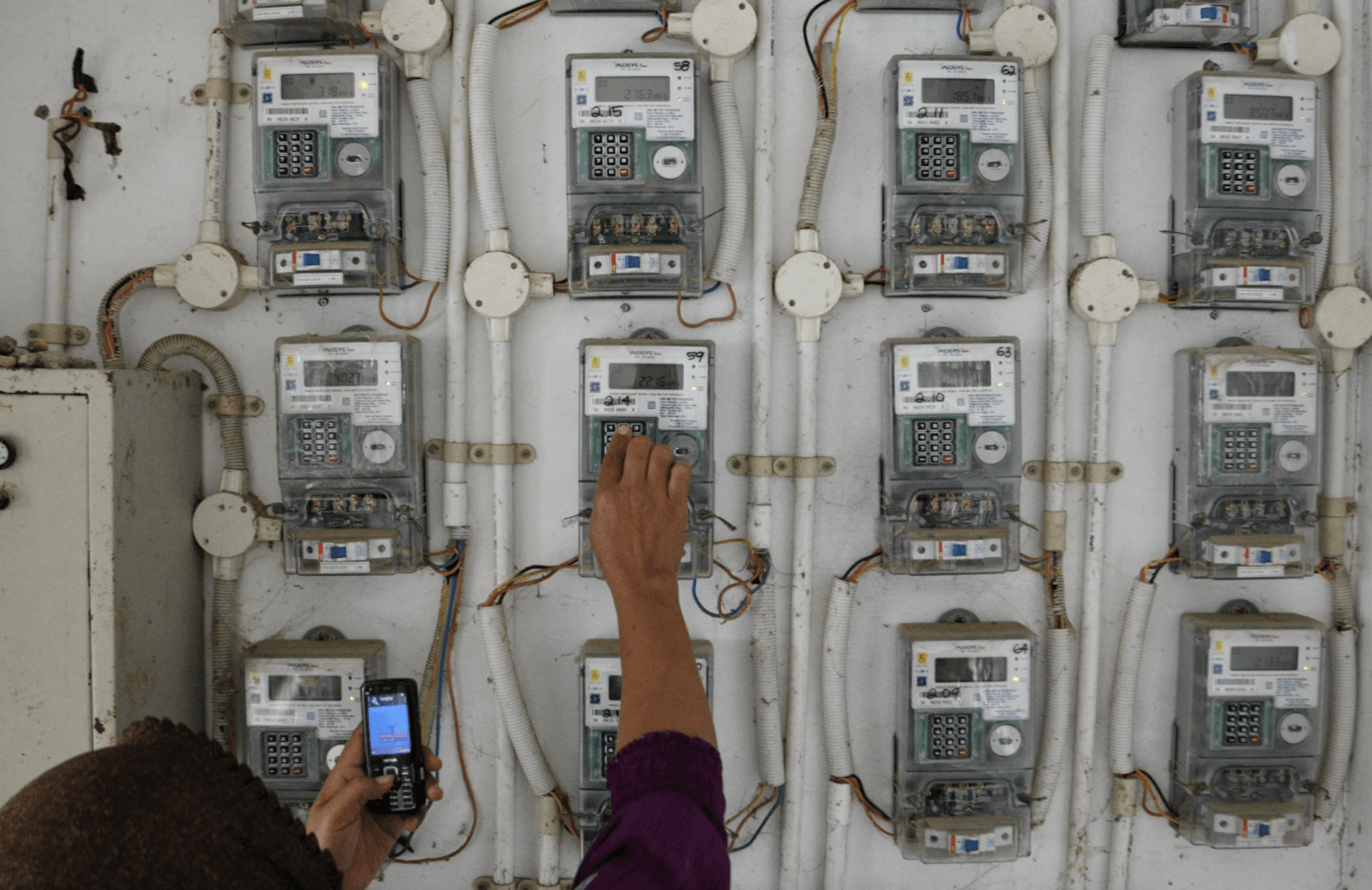 Berita baik untuk ibu rumah tangga dan pengusaha, tarif listrik Januari-Maret 2026 tetap stabil